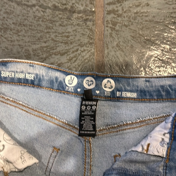 Rewash denim - Picture 2 of 3